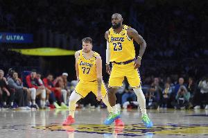 华体会下载-都是东部的！湖人本赛季被四支球队横扫：魔术、骑士、雄鹿、活塞